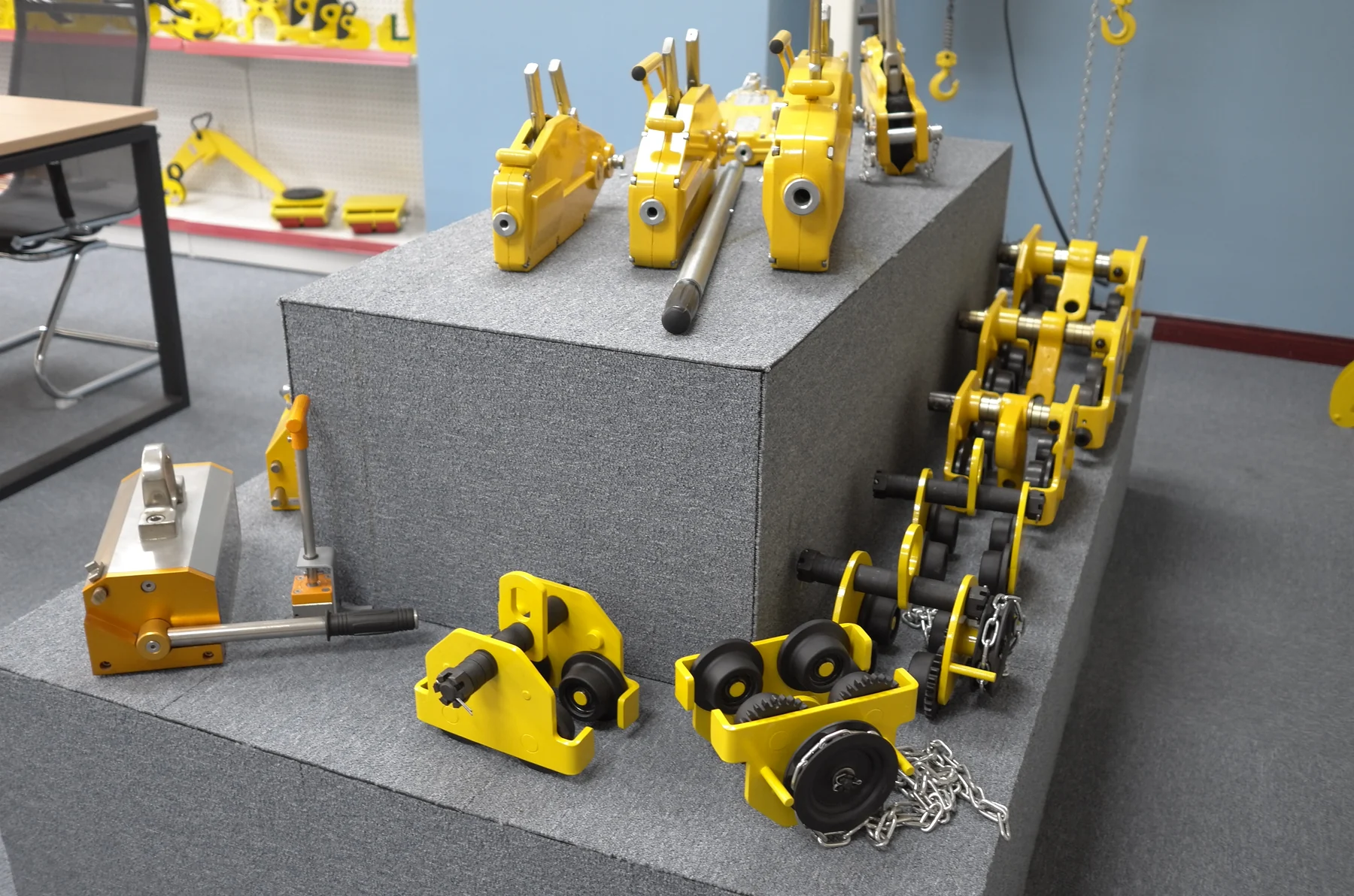 Tirfors displayed in showroom